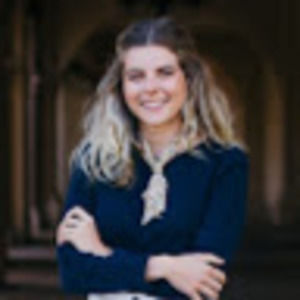 Meet your Posher, Elodie